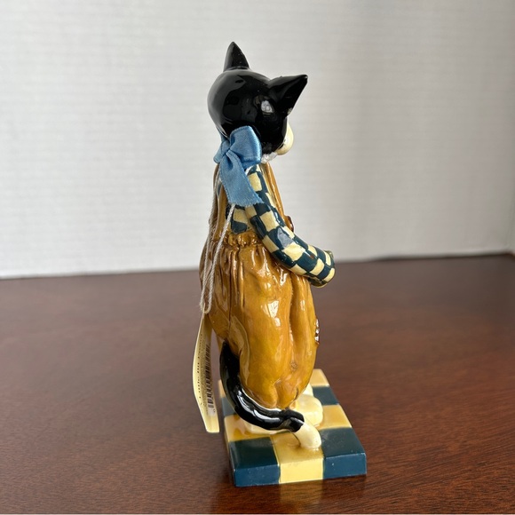 Donna Little Kitt'in Littles by Enesco CAT figurine - "A Little Bit Proud" 1997 - Picture 2 of 10